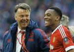 Lyspunkt. Anthony Martial (th.) er en af få, der har leveret stabilt under van Gaal. Arkivfoto: Kirsty Wigglesworth/AP 