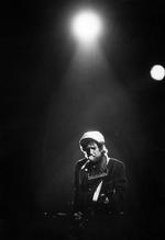 Urostifter. Først satte Bob Dylan poesi til folkemusikken, siden kom strømmen og den globale forstyrrelse af den offentlige ro og orden. 