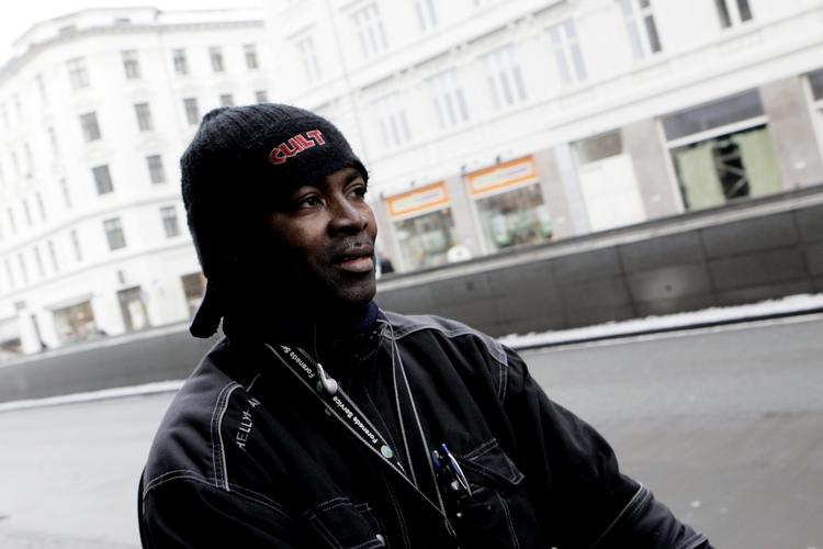 forskelsbehandling. Det var diskrimination, da de danske myndigheder nægtede Ousmane Biao familiesammenføring med sin ghanesiske kone i 2003, har Den Europæiske Menneskerettighedsdomstol i dag fastslået. 