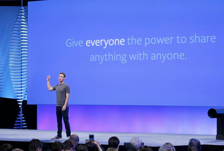Redigering. Facebook anklages for at frasortere højreorienterede nyheder. Topchef Mark Zuckerberg afviser, men har lovet en undersøgelse. Arkivfoto: Eric Risberg/AP 