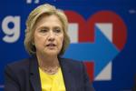Problemer. I over et år har e-mail-sagen plaget Hillary Clinton - og det fortsætter endnu. 