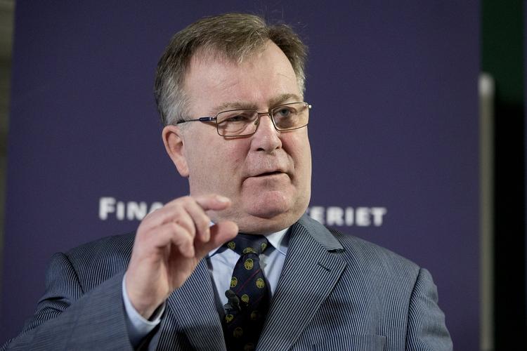 kassemester. Claus Hjort står til at kunne putte knap ni milliarder kroner i statskassen, hvis de 34,8 millioner Dong-aktier sælges til toppris. 