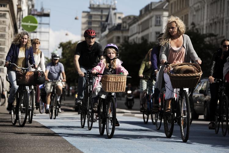 FORBEDRINGER. Københavns Kommune vil ifølge sin nye cyklistredegørelse forbedre forholdene for byens cyklister - om nødvendigt på bekostning af bilisterne. 