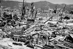 Et billede taget i august 1945, umiddelbart efter, at USA havde kastet en atombombe i Hiroshima. 