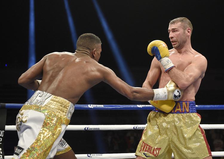 Doping. Lucian Bute (til højre) er blevet taget for doping, men siger selv, at han er uskyldig. 