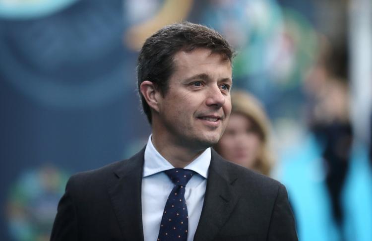 Sladder. Ugebladet Her&amp;Nu har beskyldt kronprins Frederik for utroskab. 