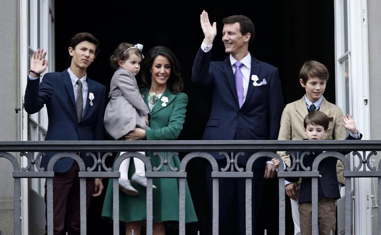 Selvforsørgende. Prins Joachims børn, fra venstre prins Nicolai, prinsesse Athena, prins Felix og lille prins Henrik skal ifølge et st ort flertal i en meningsmåling ikke have penge fra staten, når de bliver voksne. 