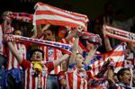 OPBAKNING. Atlético-fans i fin stemning ved San Siro i Milano nogle få timer før kampstart. 