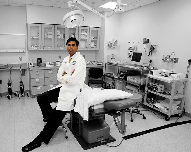 Målet. »Folk lever ikke bare for at leve, folk lever af en grund. Den er det vigtige«, siger Atul Gawande, når han skal forklare, hvorfor man skal lade en dement kvinde, der har svært ved at synke, beholde de elskede småkager, eller hvorfor han selv kan acceptere at miste det meste, blot ikke en intakt hjerne og evnen til kommunikere. 