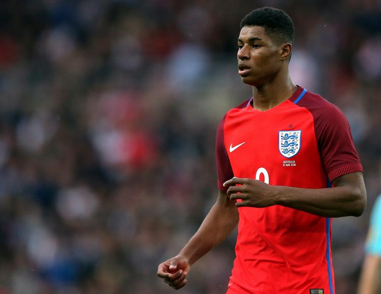 Komet. Rashford debuterede for United i Europa League mod FC Midtjylland og scorede to gange. I alt nåede han 8 mål i 18 kampe i foråret. 