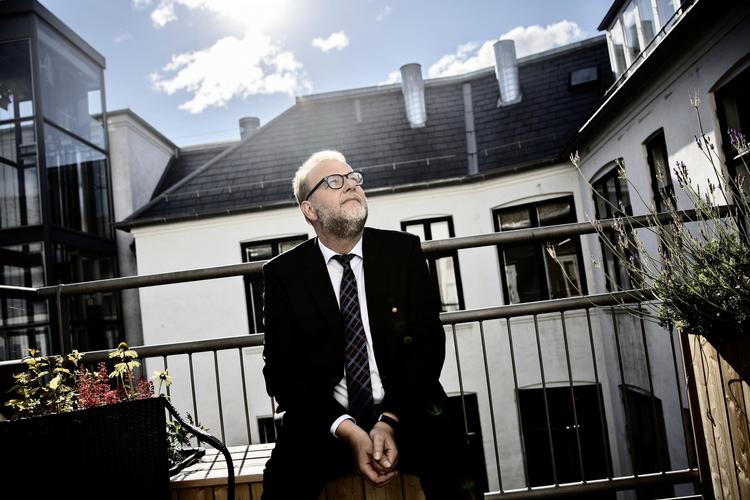 Sponsor. Klimaminister Lars Christian Lilleholt brød Folketingets regler, da han hjalp en sponsor med at tjene langt over det tilladte for konferencer afholdt på Christiansborg. 