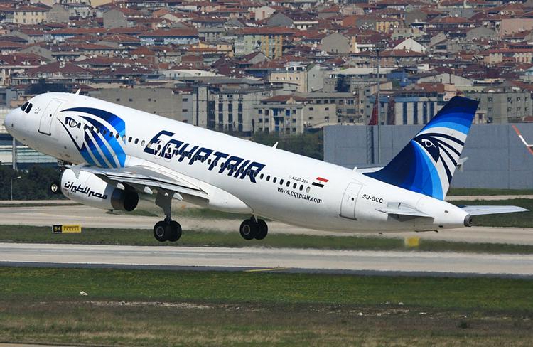 Boks. Efterforskere har bekræftet, at den sorte boks fra det styrtede Egypt Air-fly er fundet. 