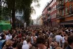 Gadefest. Tusindvis af mennsker var i går samlet på Nørrebro til gadefestivalen Distortion. 