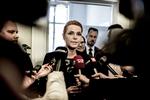 Udlændingeminister Inger Støjberg kæmper for at få flertal for et centralt lovforslag, der skal sikre regeringens to- og trepartsaftaler. 