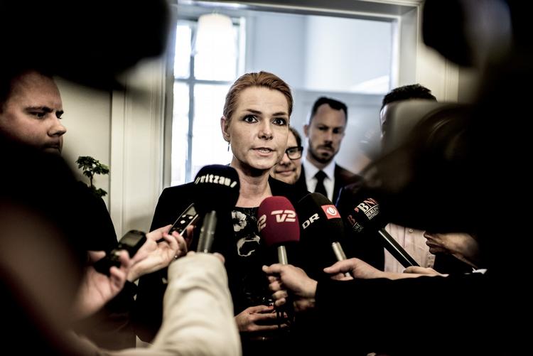 Udlændingeminister Inger Støjberg kæmper for at få flertal for et centralt lovforslag, der skal sikre regeringens to- og trepartsaftaler. 