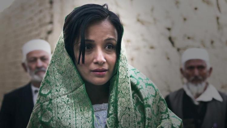Flugt. Den afghanske filmskabe Ramin Mohammadi måtte flygte fra sit hjemland på grund af filmen 'The Icy Sun', som handler om kvindeundertrykkelse. Du kan se filmen fra på lørdag, hvor Museet for Samtidskunst åbner udstillingen 'Art in Exile'. 