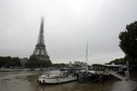 Vandet står højt i Seinen i Paris. 