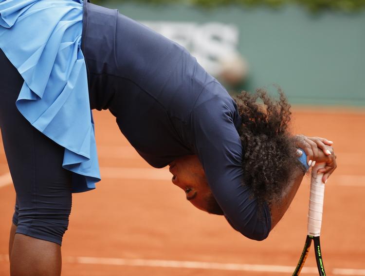 KRISE. Serena Williams spillede fredagens semifinale uden at vise sig fra sin bedste side, men det var lige netop nok til at nå endnu en stor finale. 