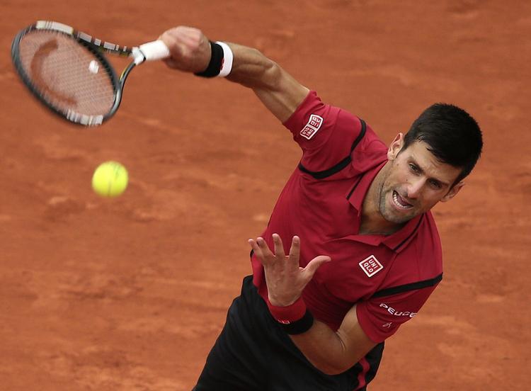 suveræn. Novak Djokovic skulle lige modstå det indledende pres fra Andy Murray i French Open-finalen, før han sikrede sig den fjerde Grand Slam-titel i træk. 