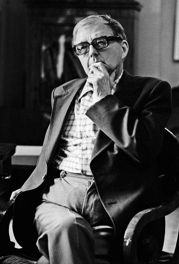 Overvåget. Sjostakovitj havde altid følt sig overvåget. Som barn skrev han dagbog i forvisning om, at moderen læste med. Arkivfoto: Vladimir Vyatkin/AP 