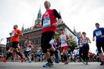 42,195. Tusindvis af motionister løb de mange kilometer ved Copenhagen Marathon i maj – nu retter doping-jægerne øget fokus på netop den gruppe. Ingen af løberne på billedet er mistænkt for at have gjort noget forkert. 