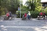 Fuld fart frem. Karavanen på 8 rickshaws, 16 plejehjemsbeboere, 8 pilotter samt en gruppe hjælpere er på vej rundt om Øresund og slutter i Malmø efter tre dage. Cykling uden Alder står bag turen med midler fra TrygFonden. 