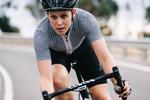 Pasform. Der findes flere modebevægelser inden for cykeltøj til kvinder, men deres fokus er først og fremmest på funktion, fortæller en designer fra firmaet Rapha. Pr-Foto 
