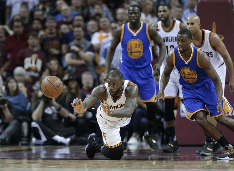 Stjerne. LeBron James var den helt store profil, da Cleveland Cavaliers spillede sig tilbage i finaleserien mod Golden State Warriors. 