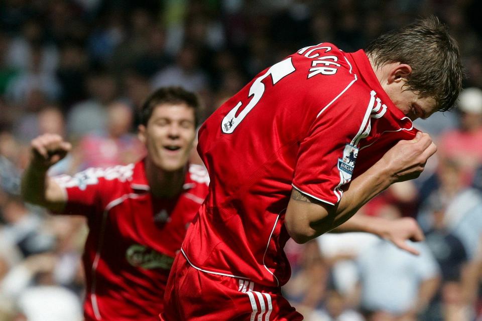 Målscorer. I den senere del af karrieren har Daniel Agger scoret en del mål på straffespark. I karrieren er det ikke blevet til så mange mål - et af dem mod West Ham skiller sig dog ud. 