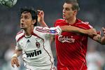 Finale. Liverpool tabte Champions League-finalen mod AC Milan i 2007. Her ses han i kamp mod Filippo Inzaghi. 