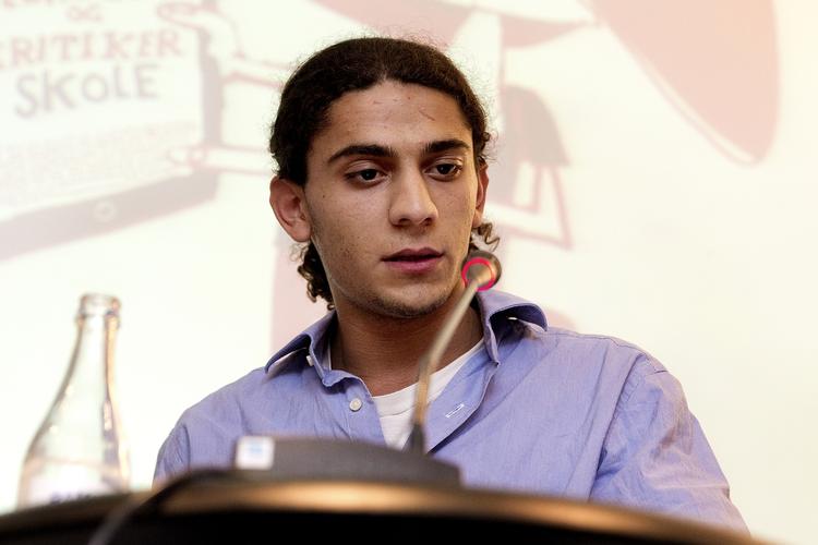 Fænglset. Yahya Hassan blev anholdt 20. marts og er sigtet for at have skudt en ung mand i forden. (arkivfoto) 
