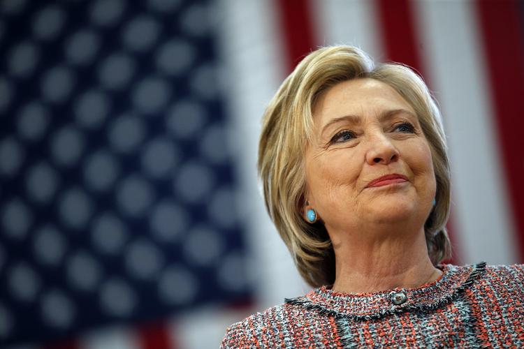 Digitalt. Donald Trump har hidtil domineret Twitter, men Clintons lejr viser, at den for alvor er på vej ind i den digitale kamp. 