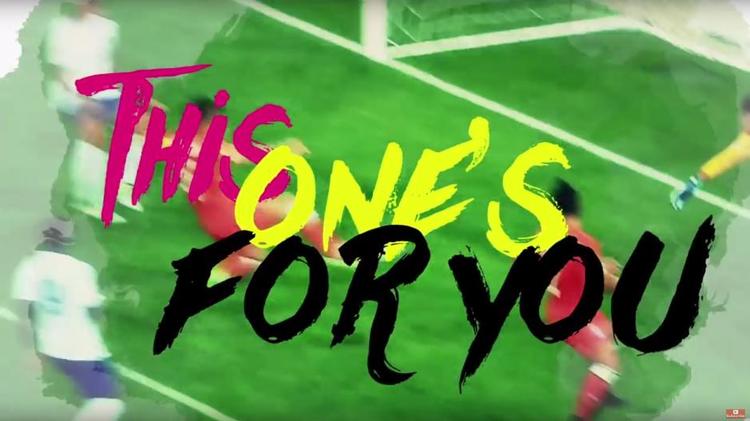 Værsgo'. Den officielle EM-sang, ’This One's For You’, er en helt igennem hovedløs sag, du vil komme til at elske lige så højt som lyden af vuvuzelaer. 