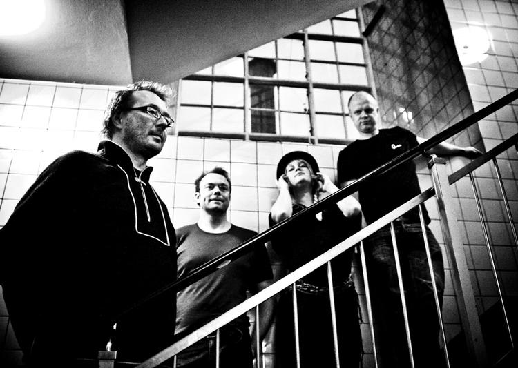 Workshop. For anden gang på 2 år er det lykkedes med knofedt og spillelyst fra et af Danmarks bedste bigbands, The Orchestra (foto), og med finansiel og organisatorisk støtte fra DJBFA og JazzDanmark, at foranstalte en månedlang bigband-workshop. 