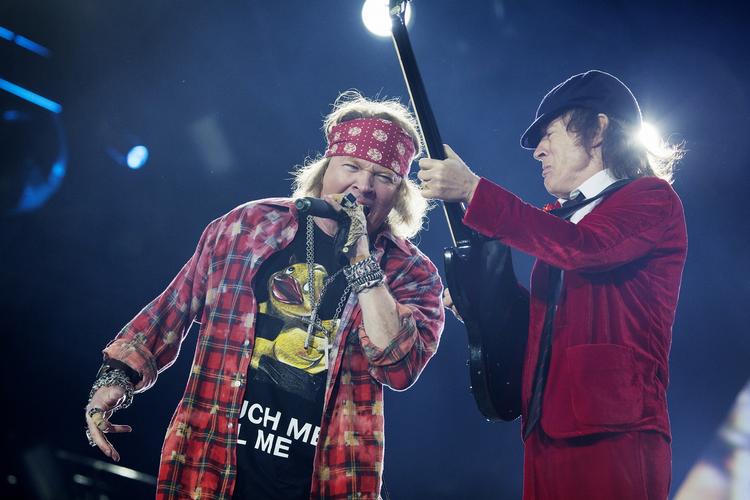 Kemi. Der var overraskende god kemi mellem det umage par i front. 