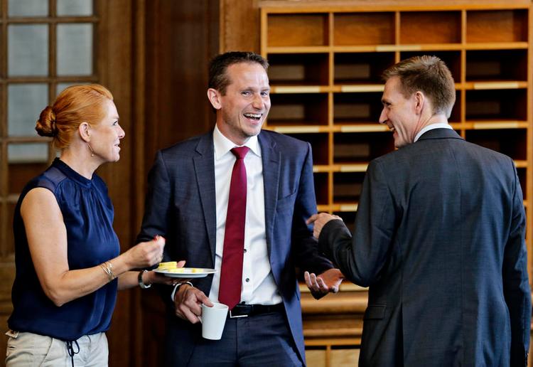 ANGREB: Selvom smilene her er fremme, er Dansk Folkeparti den hyppigste kritiker af V-regeringens linje på udlændinge- og asylområdet. 