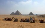 FORBUD. For tiden fraråder Udenrigsministeriet rejser til dele af Egypten. Det kan mærkes ved pyramiderne i Giza, hvor turisterne er blevet færre, og sælgere og guider mere desperate. 