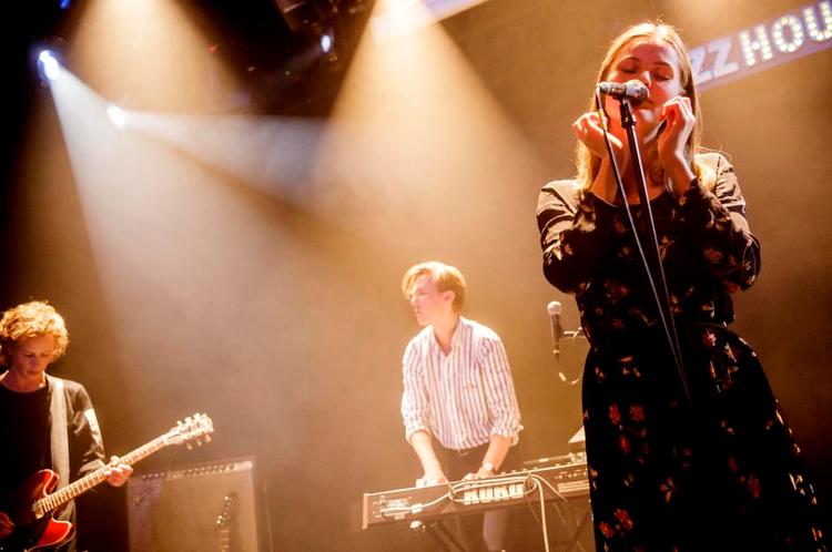 Rytme. Hvis jazzfestivalen efterlader et tomrum, kan man finde trøst i Københavns mange tilbud. Her spiller det jazzinspirerede band Navneløs på Jazzhouse. 