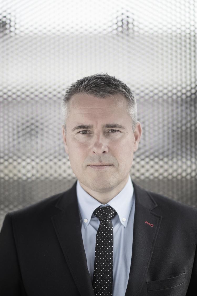Gruppeformand. Spørgsmål om Henrik Sass Larsen i en Politiken rundspørge har vakt harme hos Socialdemokratiet. 