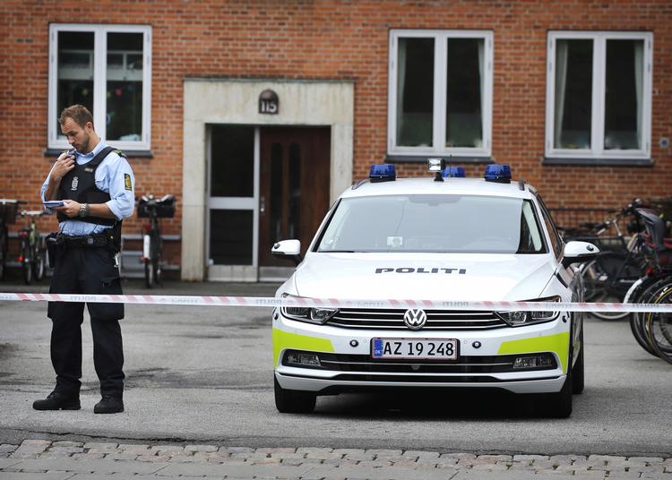 BANDEKRIG. Gennem flere måneder er antallet af skyderier på åben gade eskaleret, og bare den seneste måned har der været 11 skyderier. Det skyldes i høj grad en årelang bandekonflikt,  oplyser Københavns Politi. 
