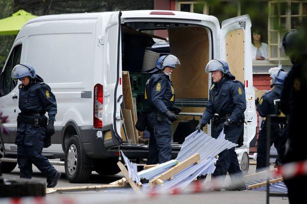 Politiet fjerner hashboder i Christiania KRIMINALITET
