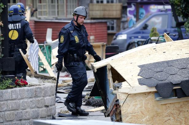 Politiet fjerner hashboder i Christiania KRIMINALITET