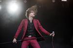 Angreb! Det er næsten tyve år siden, at svenske Refused udgav deres hardcore punk-hovedværk, ’The Shape of Punk to Come’. De er blevet ældre, men vreden er den samme. 