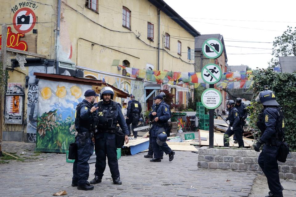 Politiet fjerner hashboder i Christiania KRIMINALITET