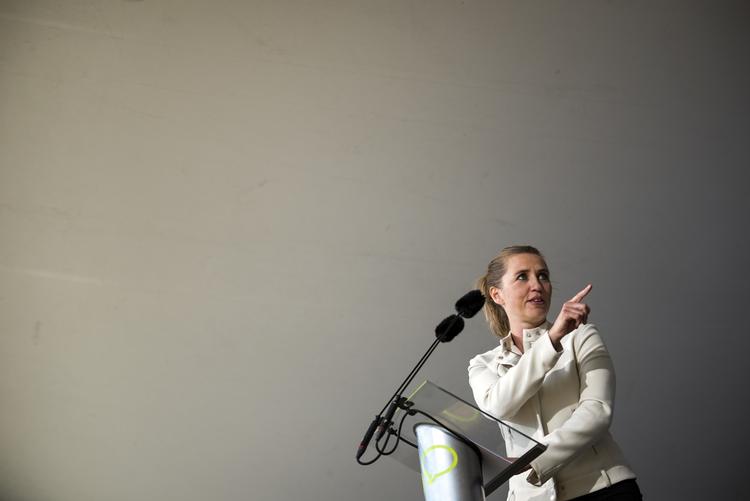 Socialdemokraternes formand, Opfordring. Mette Frederiksen, opfordrer DF-formand Kristian Thulesen Dahl til at forfølge regeringsambitionerne med det samme 