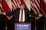Udskældt. Har Donald Trump folkestemningen med sig? Det ser vi i den kommende uge. Partifællerne er i hvert fald på vej væk. 