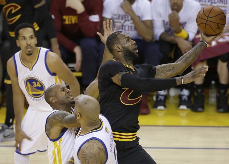 Finaleveinder. LeBron James førte Cleveland Cavaliers til klubbens første NBA-titel i nat. 