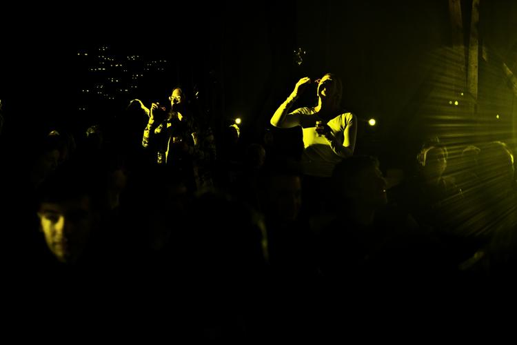 Danmark. En ung mand besvimede ved en punkkoncert i København i sidste uge. Arkivfoto. 