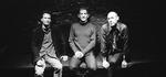 sommerjazz. Brad Mehldau (i midten) leverer med sin trio et lyrisk lydspor til sommernætterne. Foto: Loop Productions 