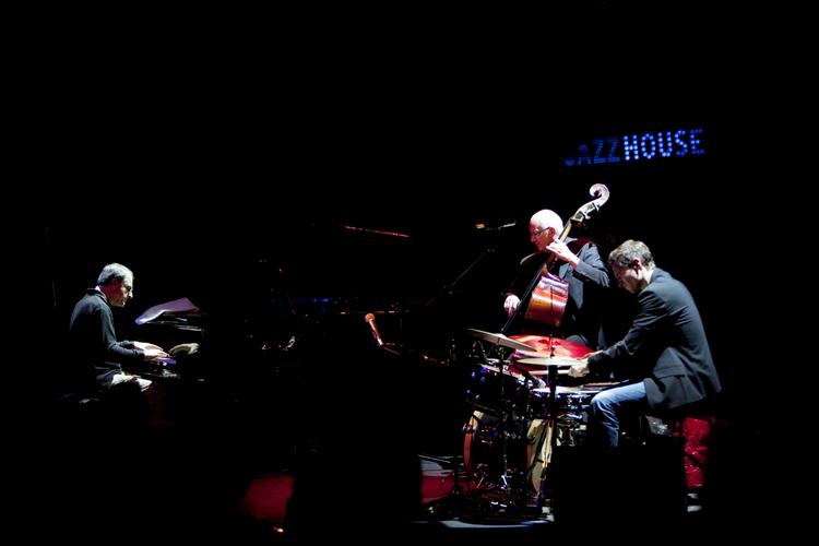 Definition. Jazz er mere et tillægsord end et navneord, mener Lotte Andersen. 